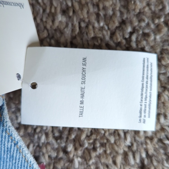 Ambercromie & Fitch Curve Love The Slouchy Jean Mid Rise NWT - Picture 11 of 11